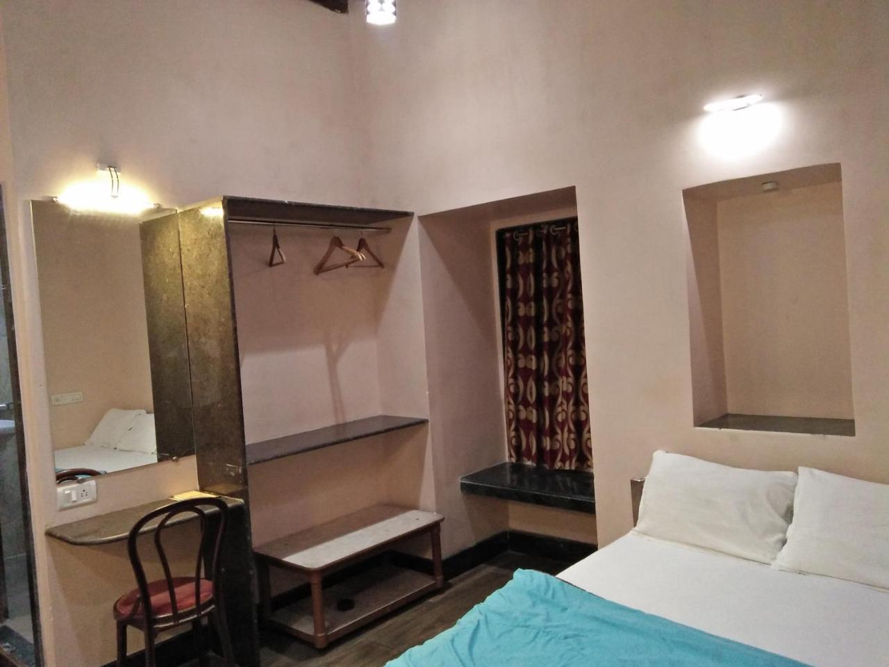 Hotel Blue Bird Colaba Mandve Экстерьер фото