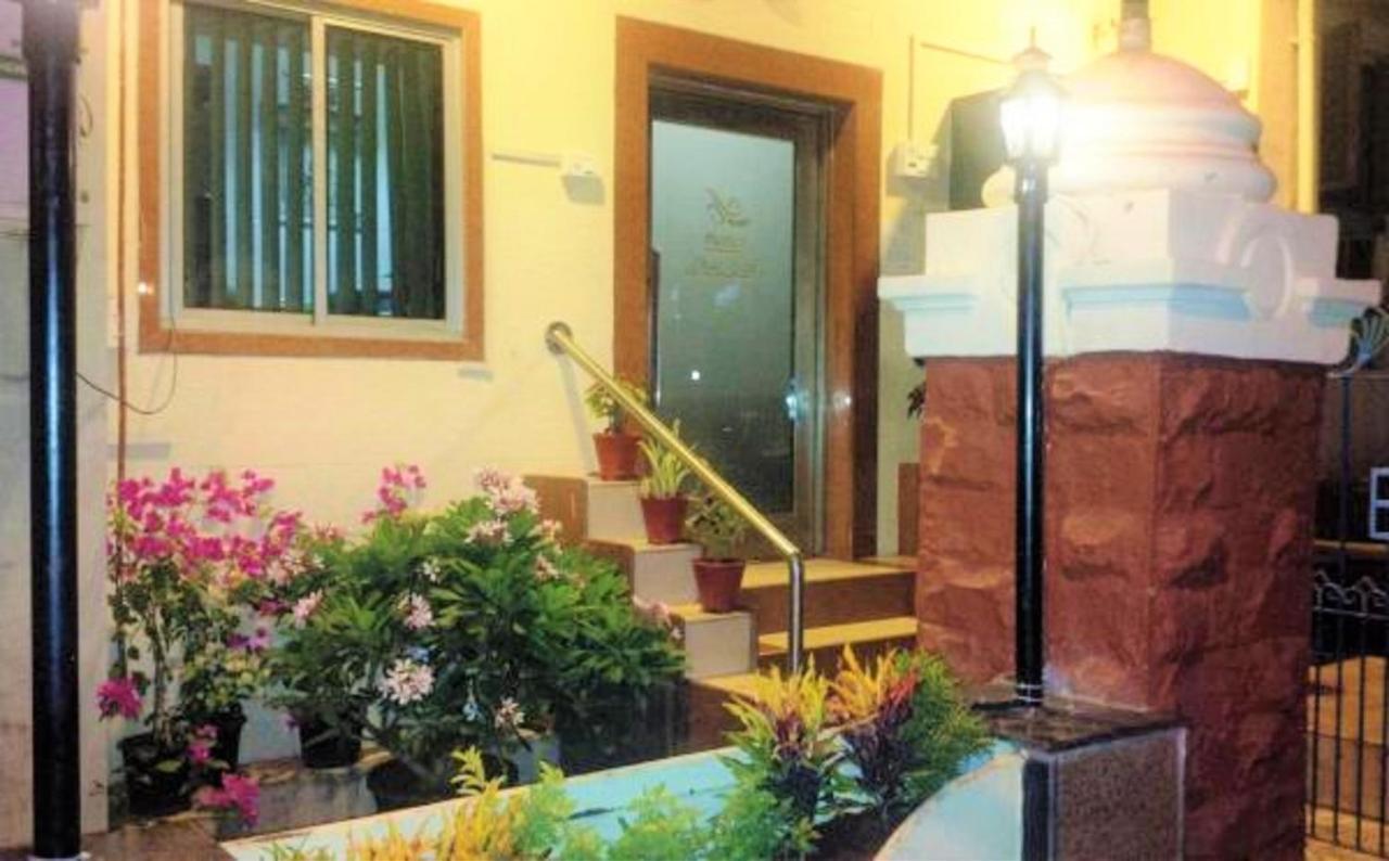 Hotel Blue Bird Colaba Mandve Экстерьер фото