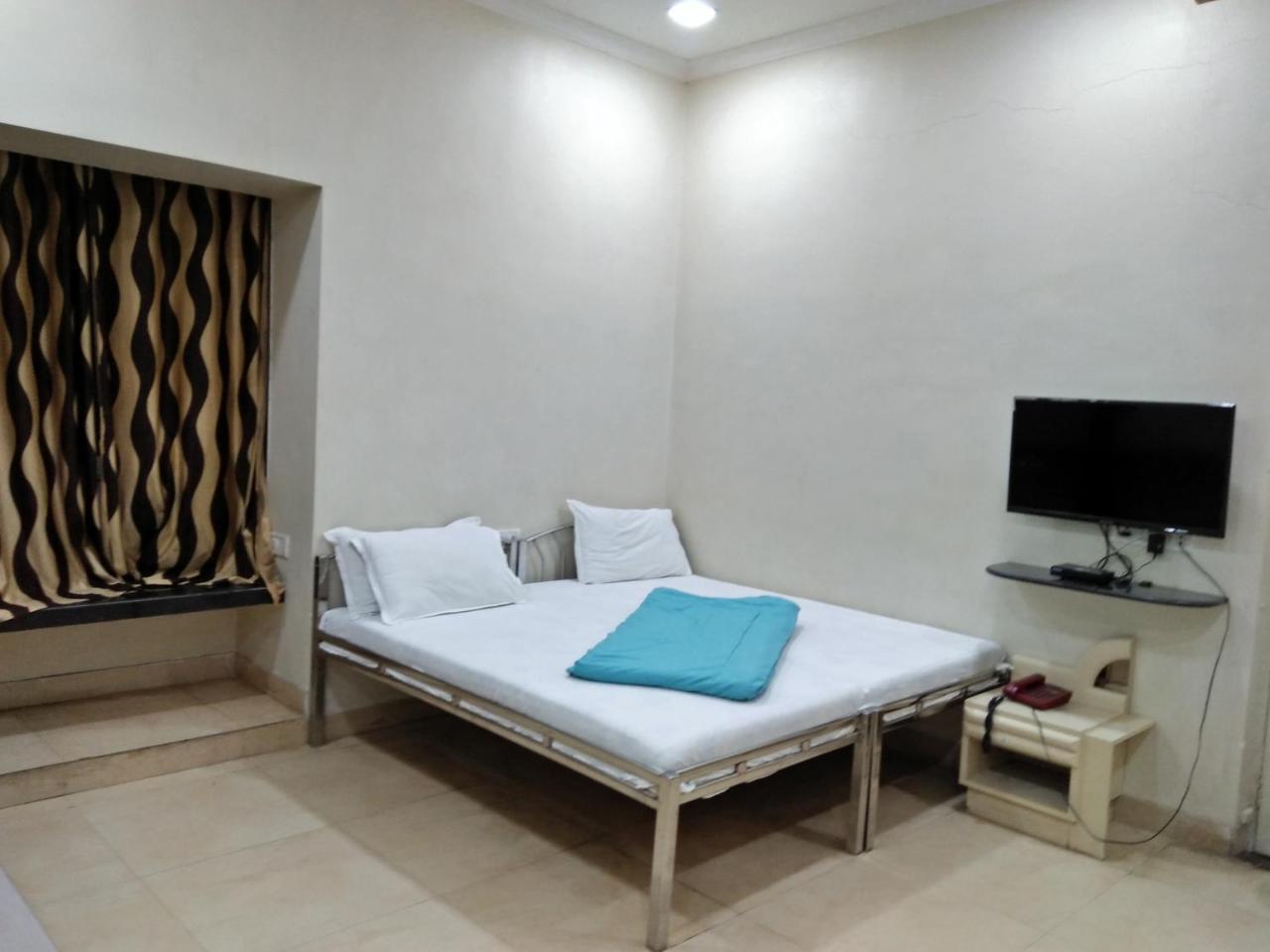 Hotel Blue Bird Colaba Mandve Экстерьер фото