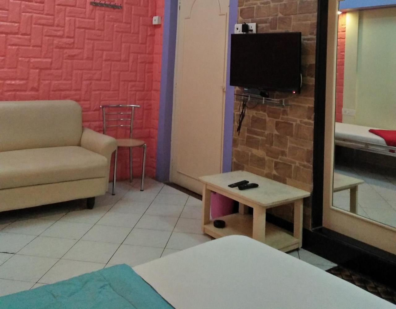 Hotel Blue Bird Colaba Mandve Экстерьер фото