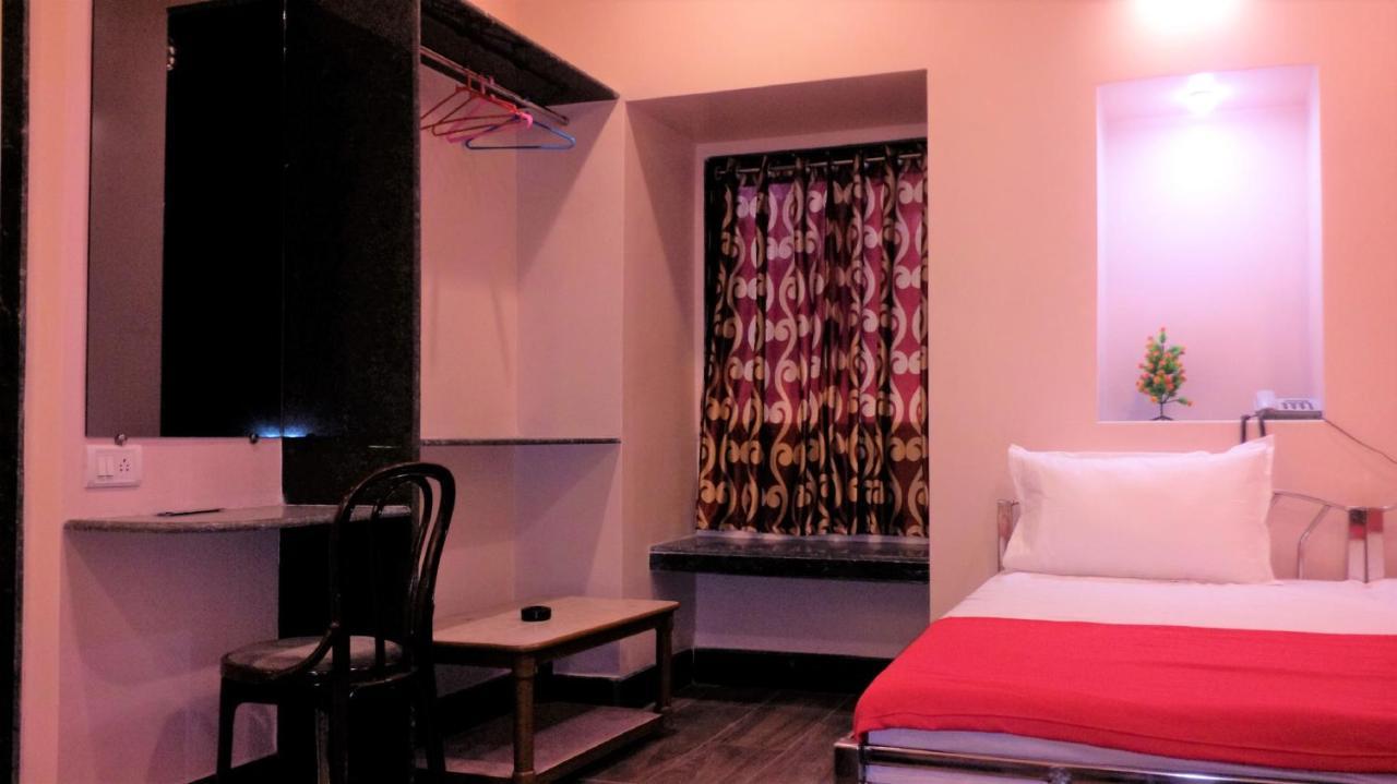 Hotel Blue Bird Colaba Mandve Экстерьер фото